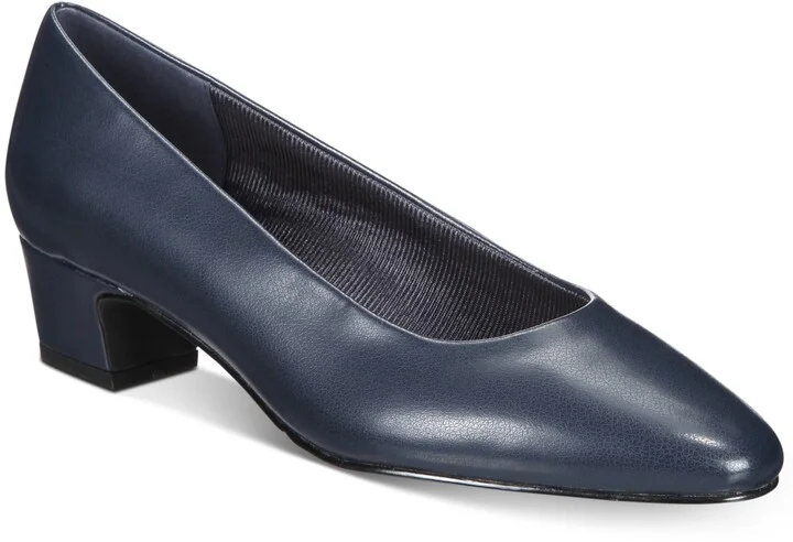 Easy Street Prim Kitten Heel Pumps