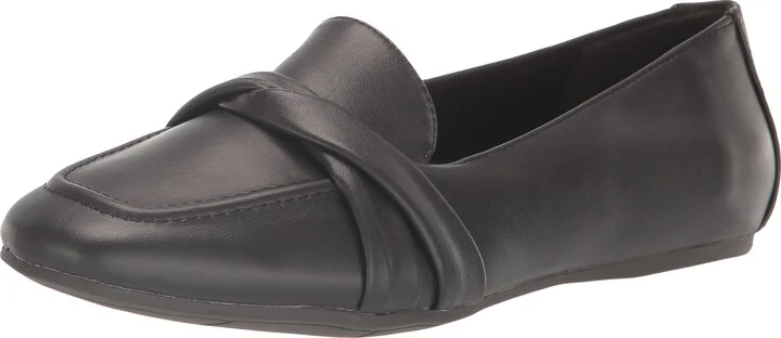 Easy Street Women's Betty Sneaker