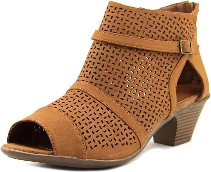 Easy Street Women's Carrigan Ankle Boot