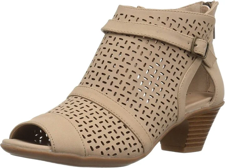 Easy Street Women's Carrigan Ankle Boot