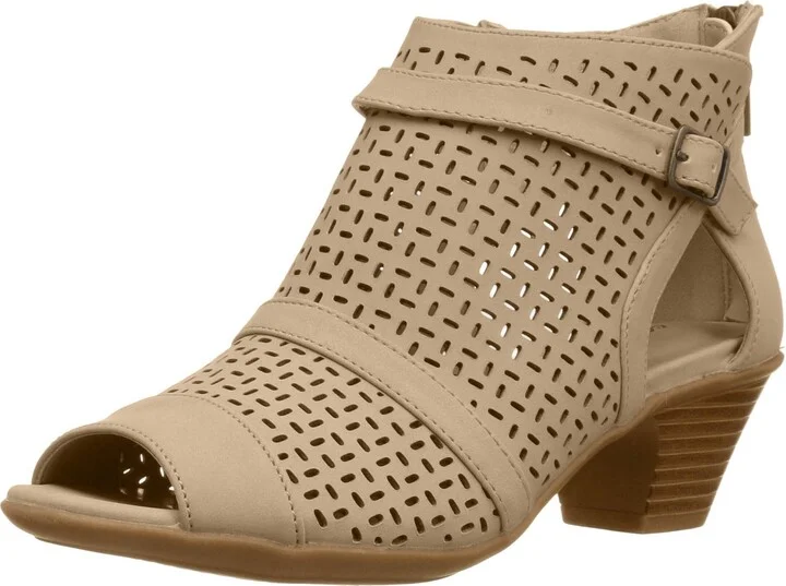 Easy Street Women's Carrigan Ankle Boot