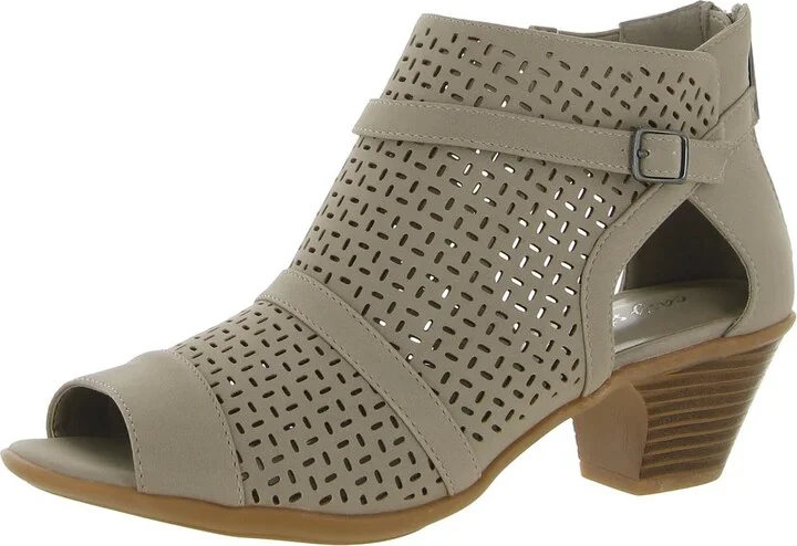 Easy Street Women's Carrigan Ankle Boot