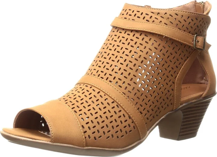 Easy Street Women's Carrigan Ankle Boot