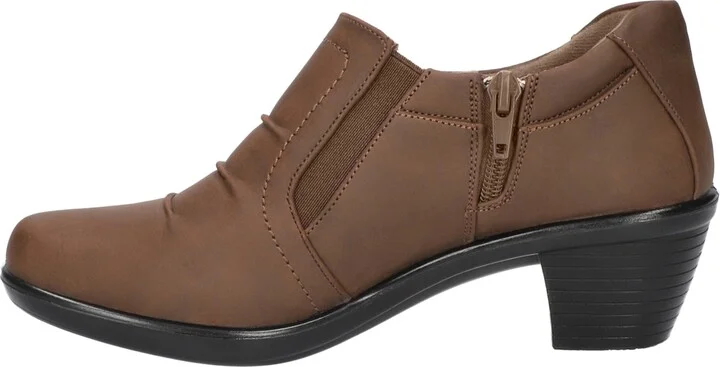 Easy Street Women's Chipper Comfort Shooties - Image 11