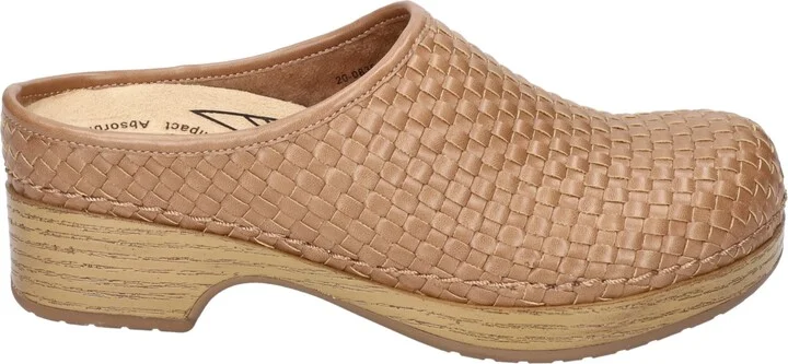 Easy Street Women's Easy Works Soliea Slip Resistant Clogs - Image 10