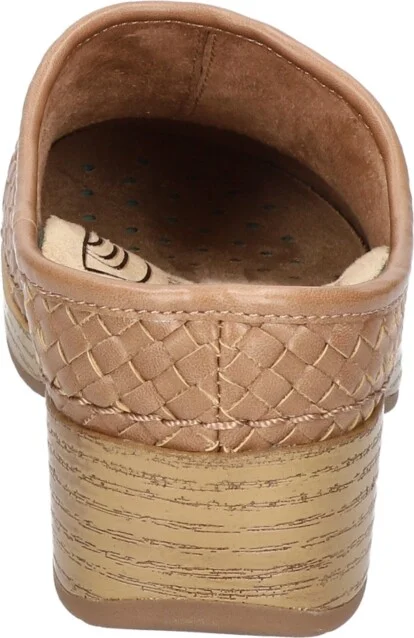 Easy Street Women's Easy Works Soliea Slip Resistant Clogs - Image 11