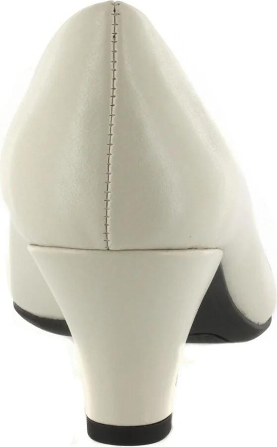 Easy Street Women's Fabulous Slip-On Pumps - Image 3