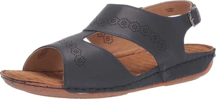Easy Street Women's Flat Sandal