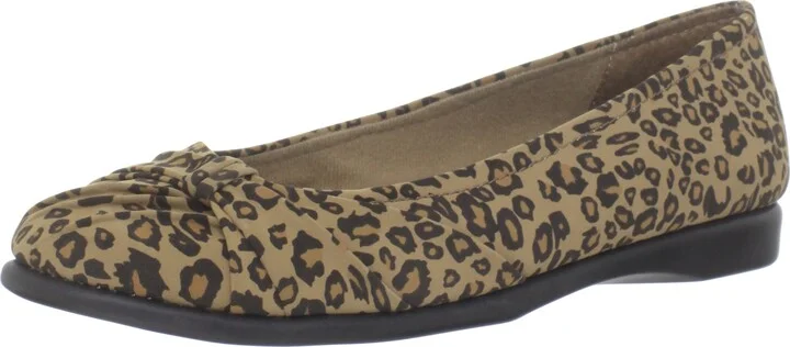 Easy Street Women's Giddy Ballet Flat