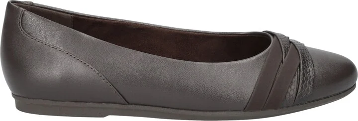 Easy Street Women's Kylie Comfort Ballet Flats - Image 2