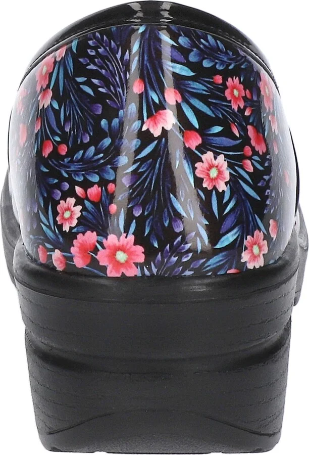 Easy Street Women's Lyndee Slip Resistant Clogs - Image 8