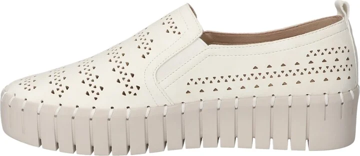 Easy Street Women's Peppy Slip-On Platform Sneakers - Image 6