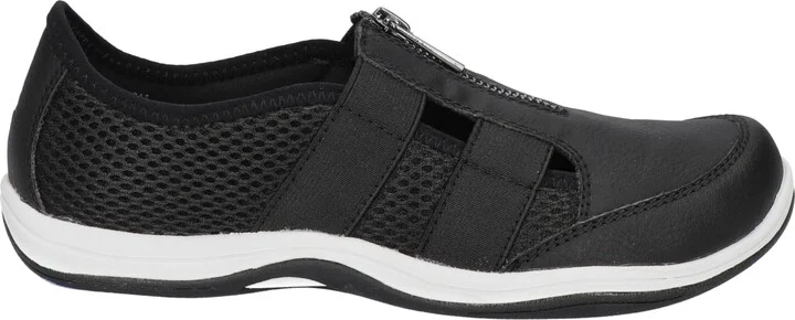 Easy Street Women's Sport Yareli Flats - Image 2