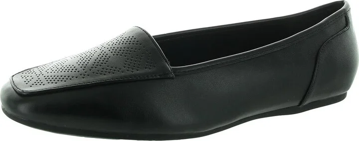 Easy Street Women's Thrill Perf Sneaker