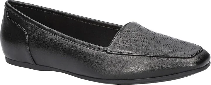 Easy Street Women's Thrill Perf Sneaker