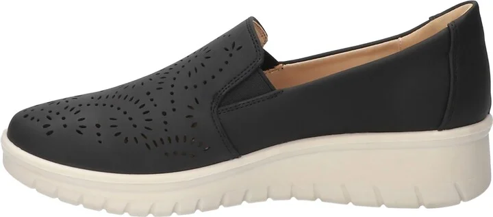 Easy Street Women's Ying Comfort Slip-On Flats - Image 6