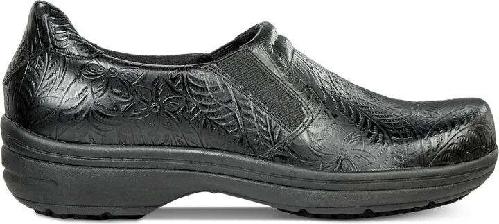 Easy Works by Easy Street Bind Slip-on Clogs - Image 6