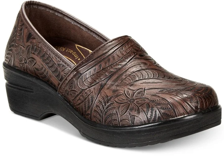 Easy Works By Easy Street Lyndee Slip Resistant Clogs