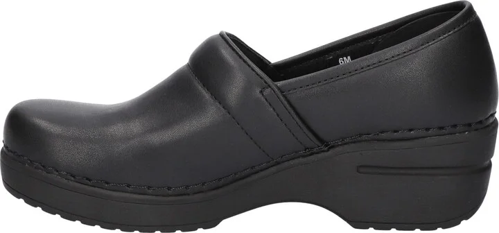 Easy Works by Easy Street Women's Lead Slip Resistant Clogs - Image 6