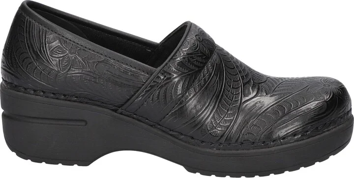 Easy Works by Easy Street Women's Lead Slip Resistant Clogs - Image 7