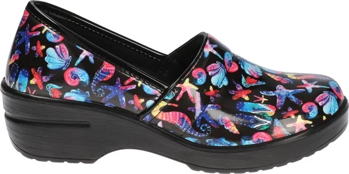 Easy Works by Easy Street Women's Lyndee Slip Resistant Clogs - Image 2