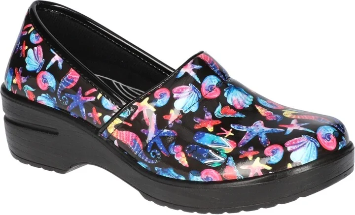 Easy Works by Easy Street Women's Lyndee Slip Resistant Clogs
