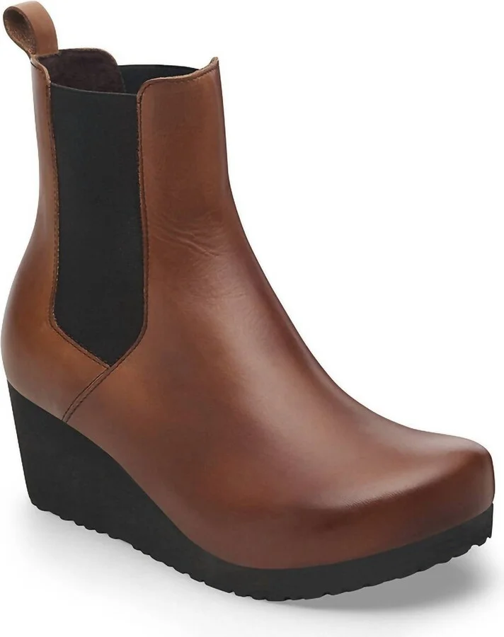 Ebba Slip On In Cognac