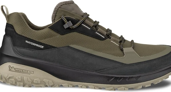 Ecco Men's Ultra Terrain Waterproof Sneakers - Black, Tarmac - Image 2