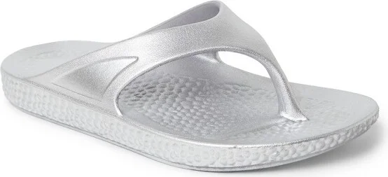 EcoCozy by Dearfoams Women's Sustainable Comfort Thong Sandal - Silver Metallic Size