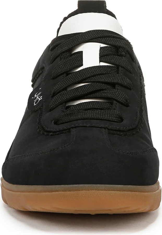 Effortless Low Top Sneaker - Image 4