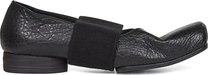 Elasticated-Band Leather Pumps