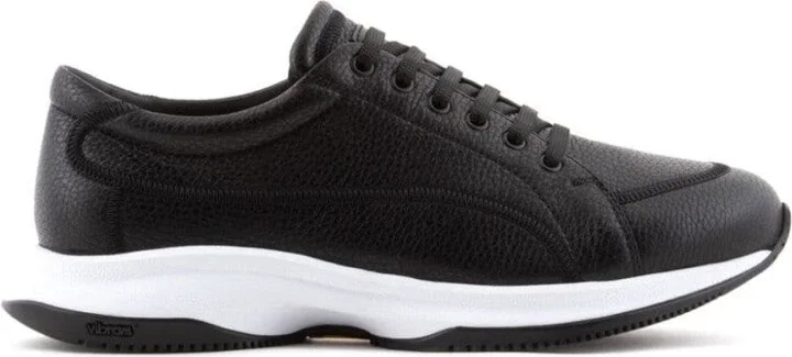 Elegant Black Leather Trainers With Textured Finish