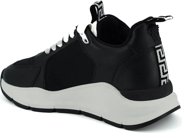 Elegant Monochrome Leather Women's Sneakers - Image 3