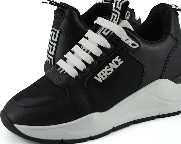 Elegant Monochrome Leather Women's Sneakers - Image 4