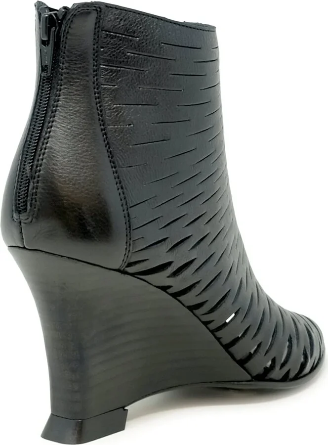 Elena Iachi Leather Sandals - Image 3