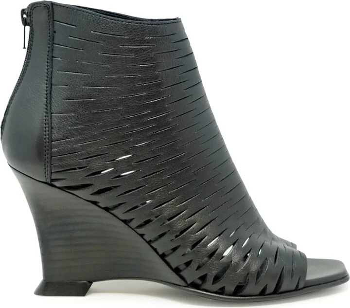 Elena Iachi Leather Sandals