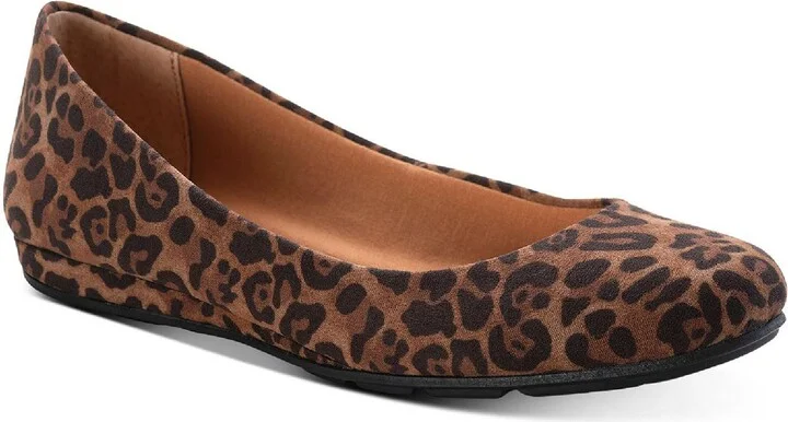 Eliana Womens Microfiber Almond Toe Ballet Flats