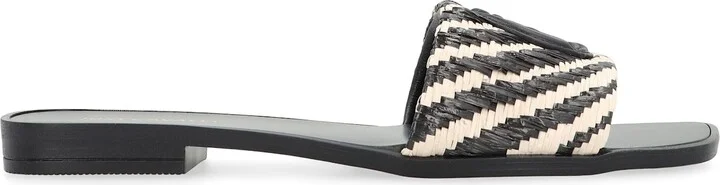 Elisie Flat Sandals