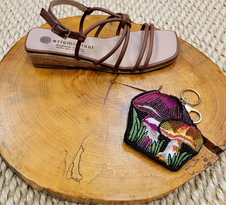 Elizabeth Sandals In Tan Leather