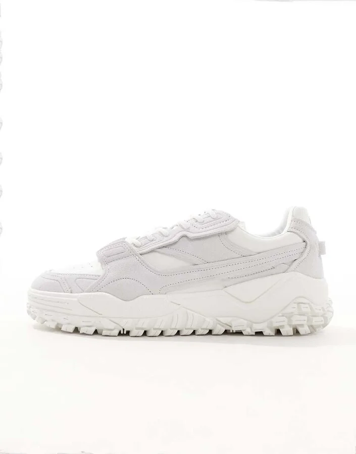 ellesse LSR Luxe sneakers in white - Image 2