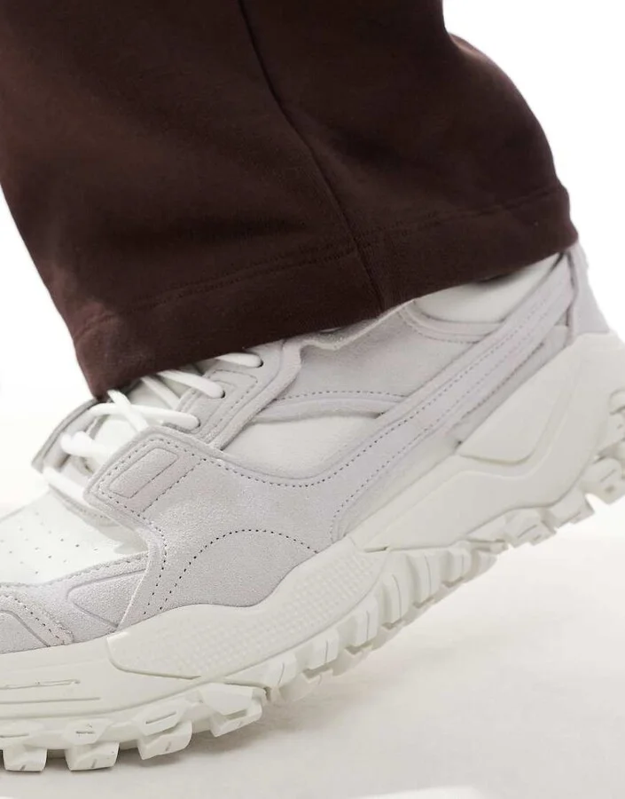 ellesse LSR Luxe sneakers in white - Image 4