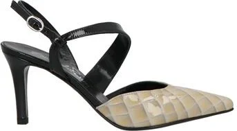 Emanuela Passeri Woman Pumps