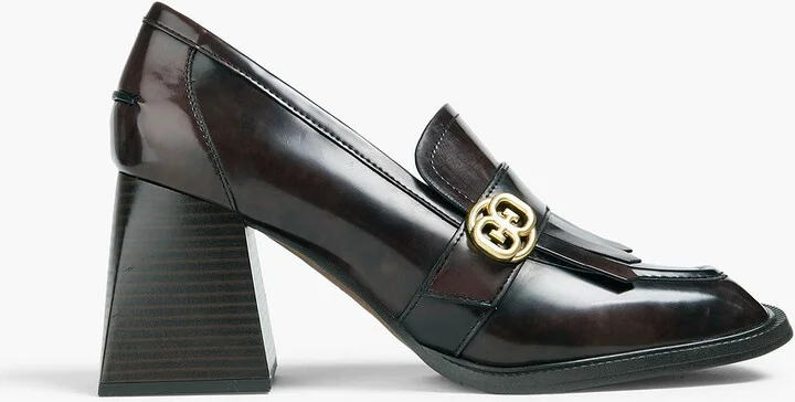 Embellished pumps