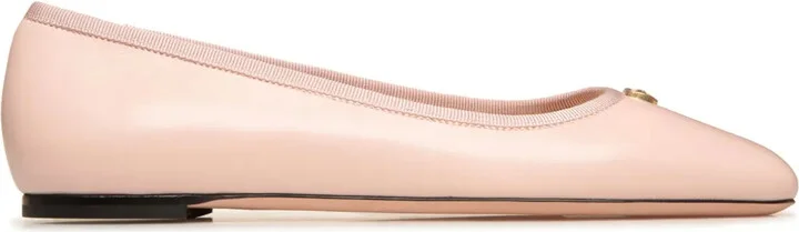 Emblem-plaque leather ballerina shoes