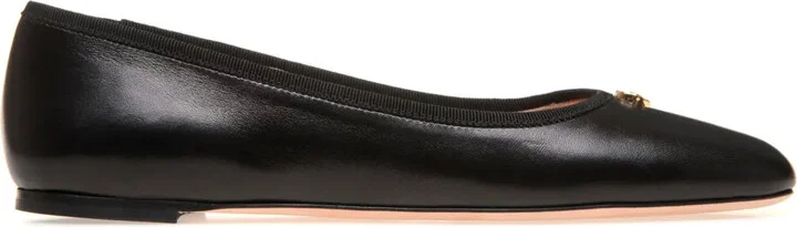 Emblem-plaque leather ballerina shoes