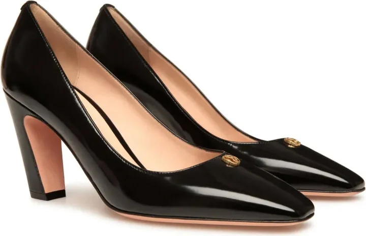 Emblem-plaque leather pumps - Image 2