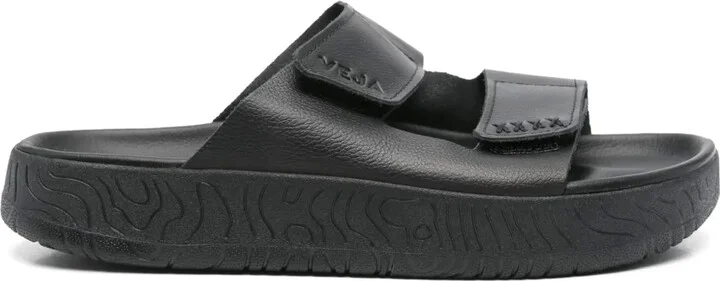 Embossed-Logo Slides