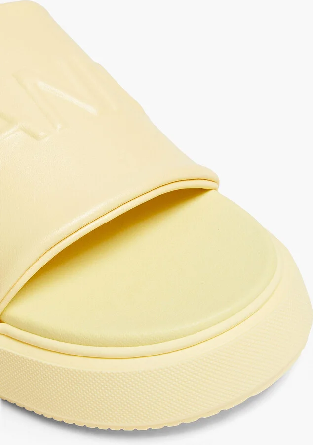 Embossed platform slides - Image 7