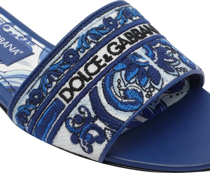 Embroidered Logo Slides - Image 4