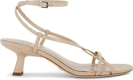 Emeline Heel